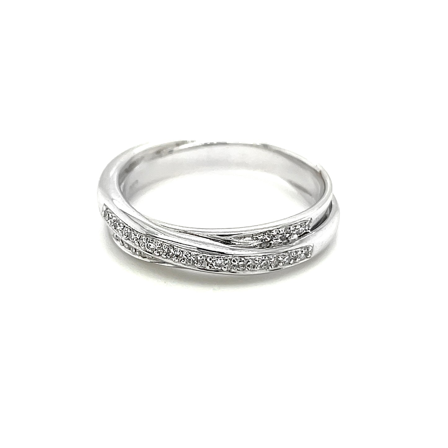 18K White Gold Twisted Design Ring Set with Diamond