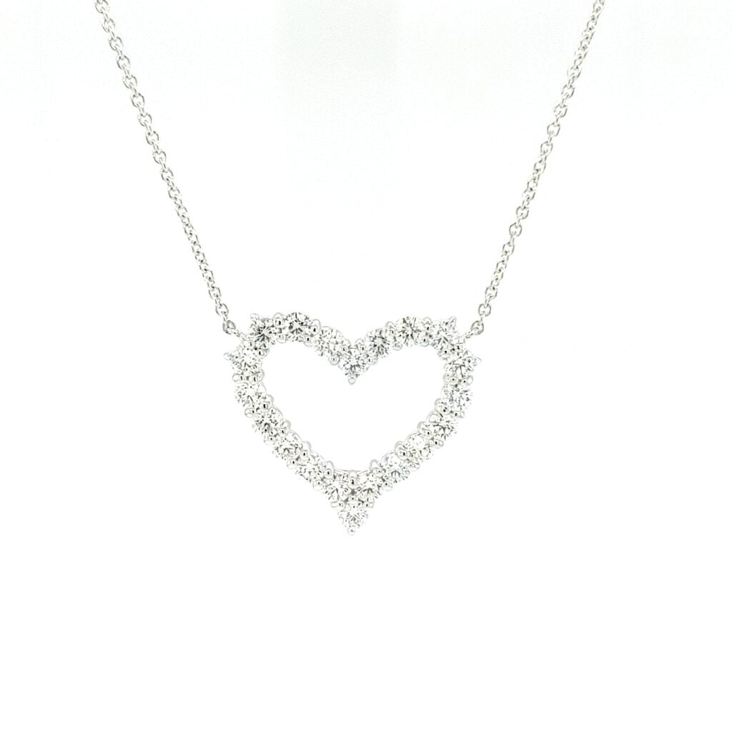 18K White Gold Heart Pendant Set with Round Brilliant Cut Diamonds