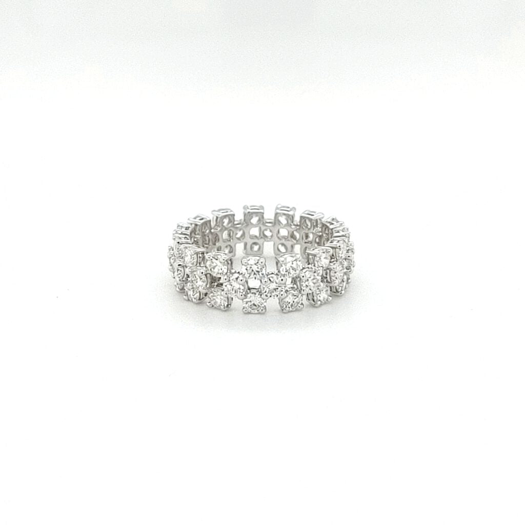 18K White Gold Classic Design Ring Set with Diamonds