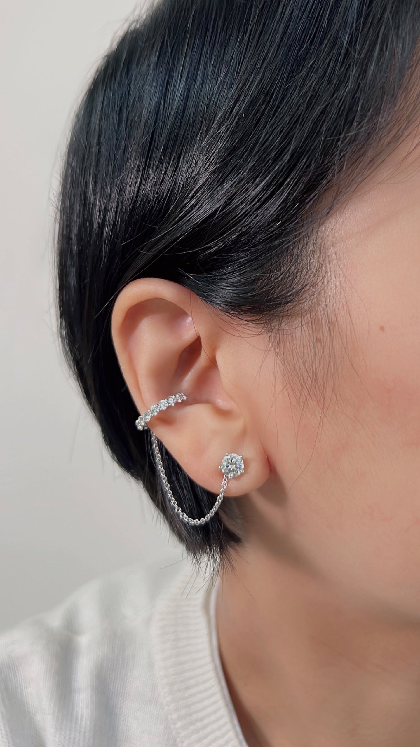 18K White Gold Diamond Earcuff with Chain